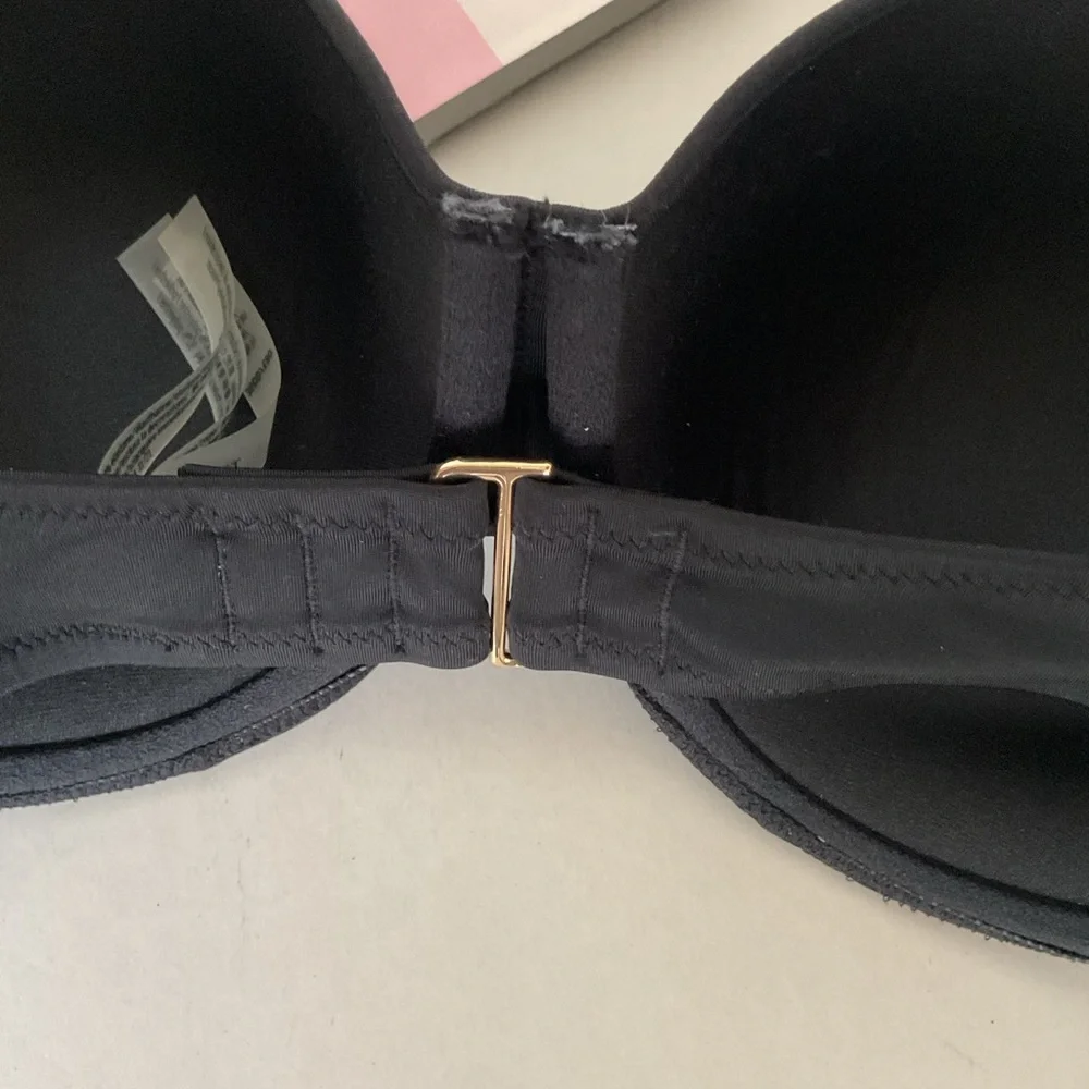 Victorias Secret Black Strapless Bikini Top Size  36DD NWOT